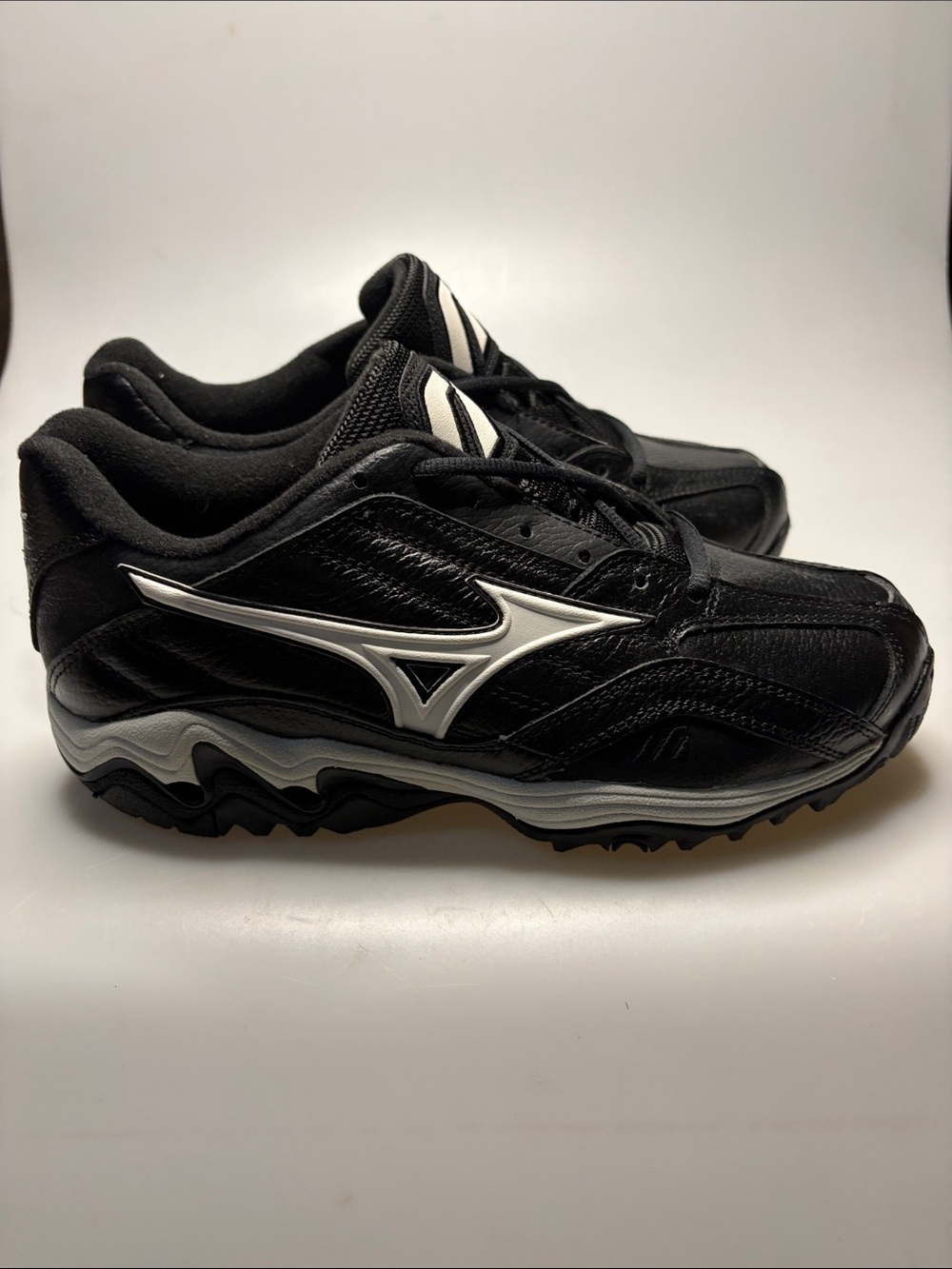 Mizuno Black with white logo Speed Trainer- Fast pitch Softball